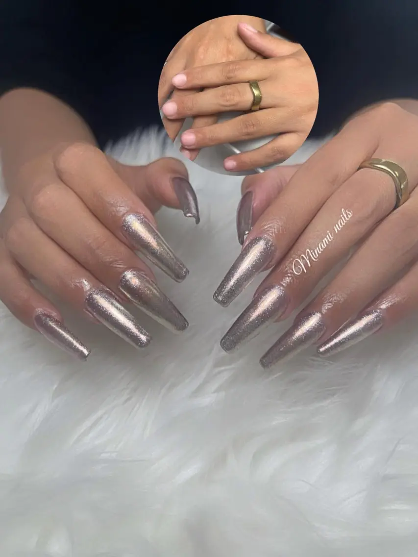 ネイル ゴージャス ミラーネイル シルバー Minami Nailsのネイルデザイン