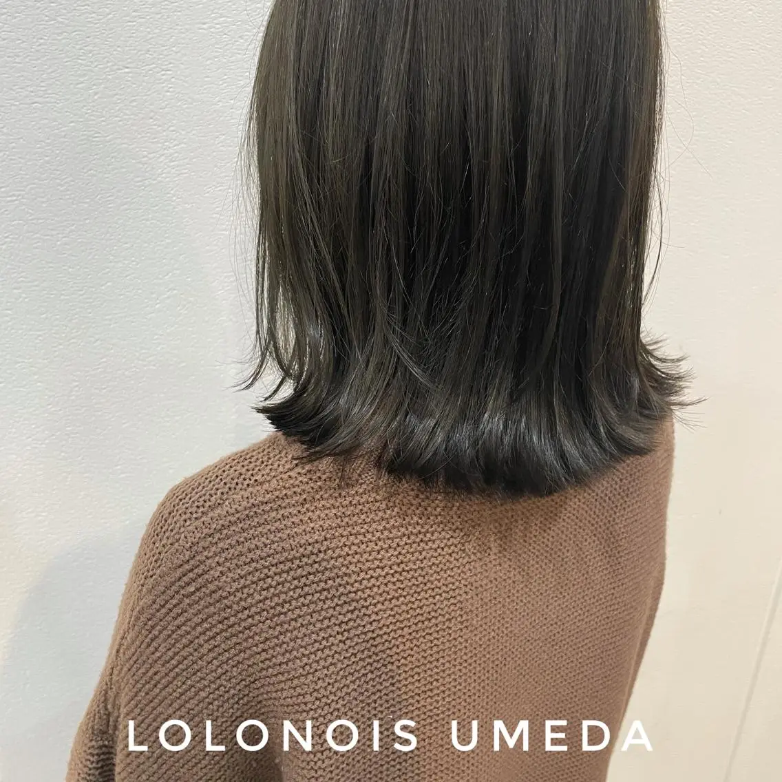 ミディアム カラー グレージュ オリーブグレージュ オリーブグレー Lolonois梅田 /Okazaki:)のヘアスタイル