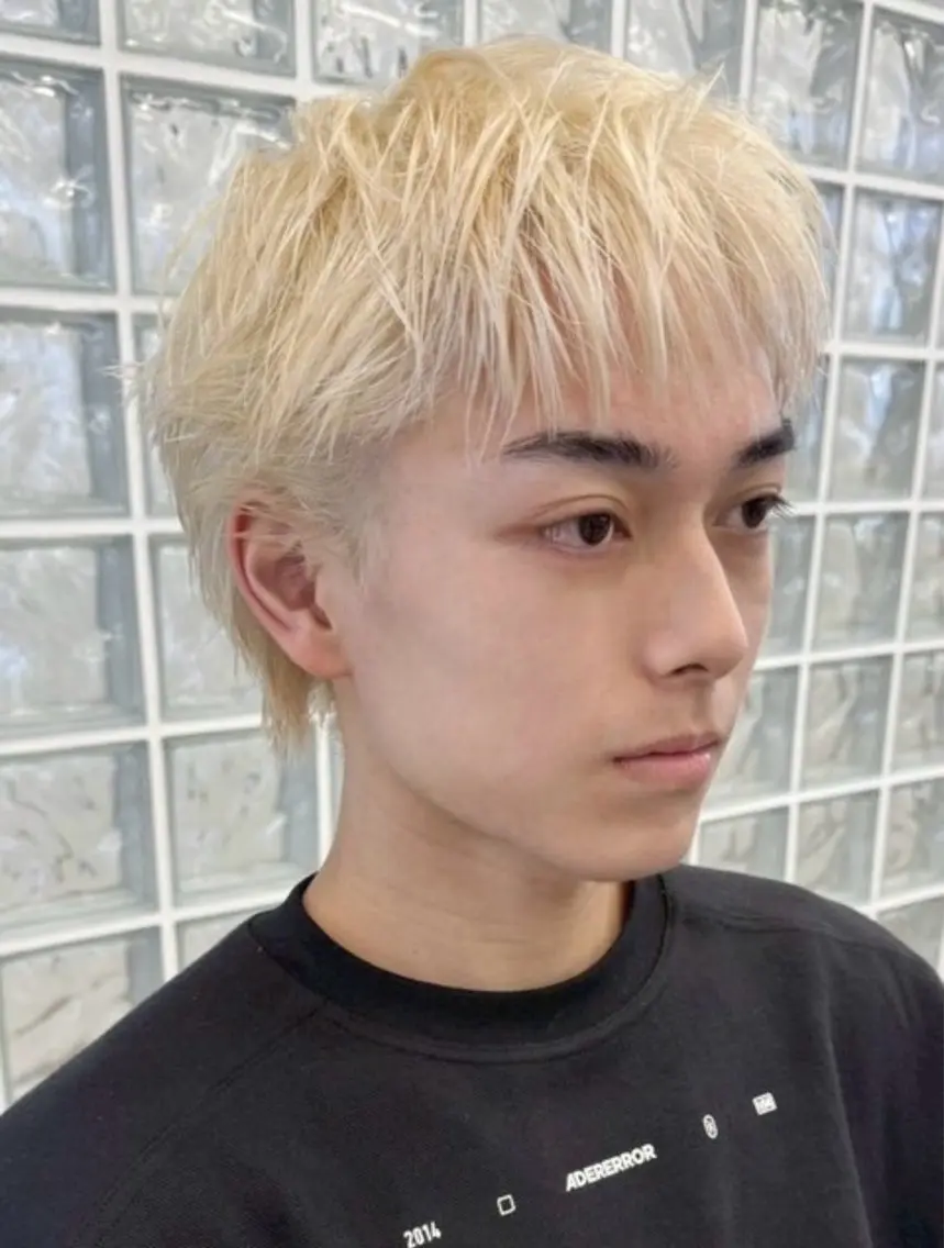 ショート カラー ブリーチ 抜きっぱなしブロンド 透明感カラー ハイトーンカラー ヘアカラー fifth /あつきのヘアスタイル