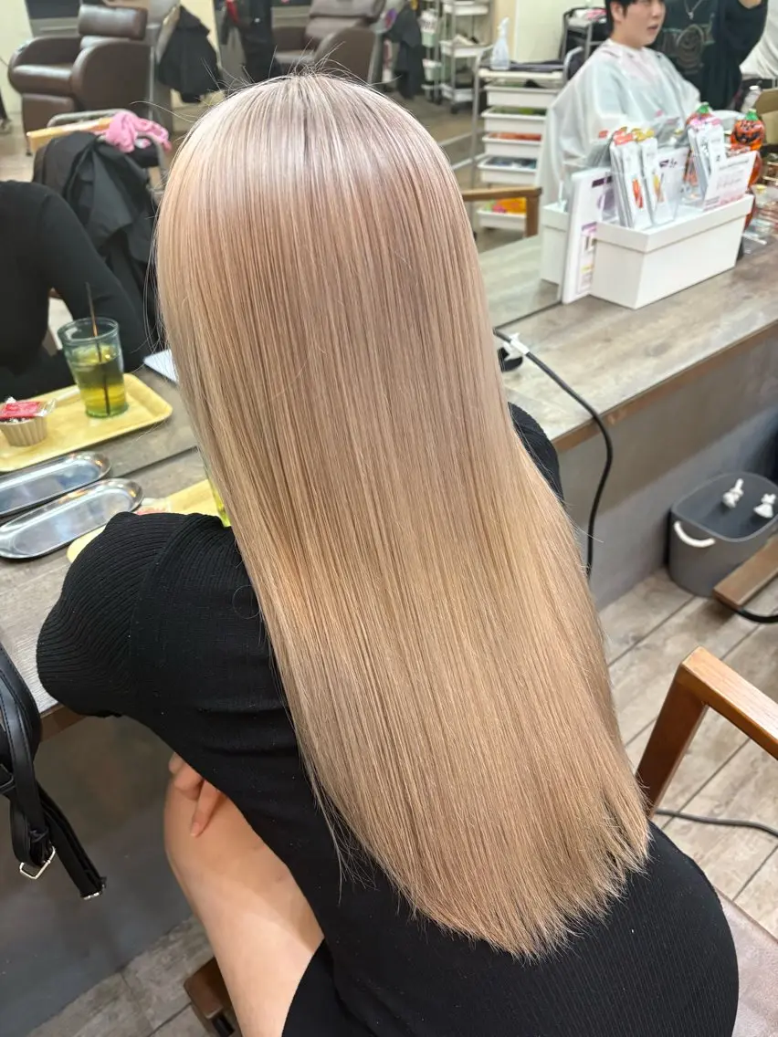 【5回以上ご来店いただいている方限定】人気NO.1⭐️ カット+カラーやり放題+ハホニコトリートメントの写真