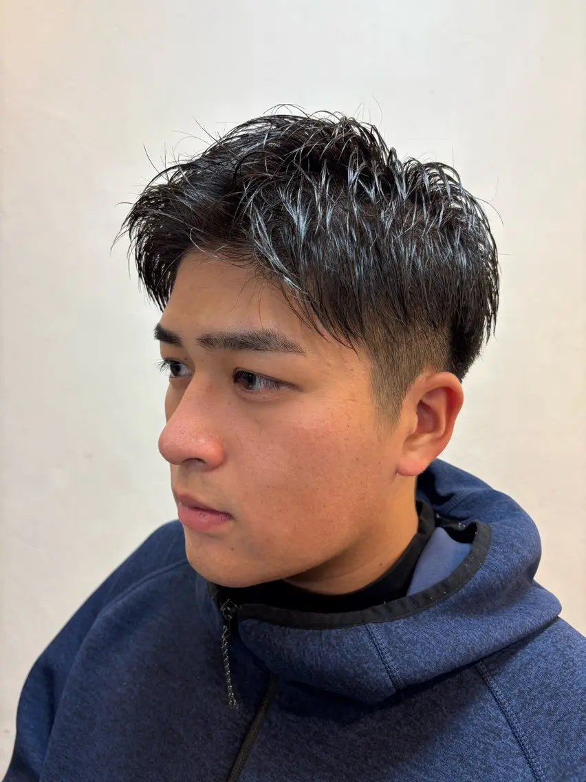 ショート メンズ スパイキーショート ショートヘア 吉田 秀斗のヘアスタイル