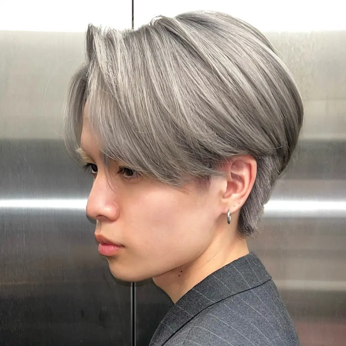 カラー メンズ ヘアカラー ウルフ/レイヤー/ ブリーチカラーのヘアスタイル