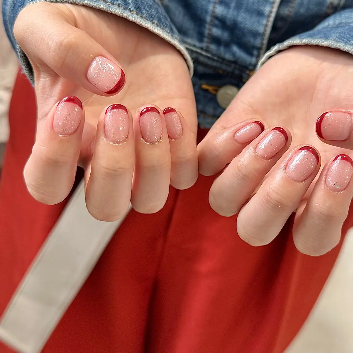 ネイル フレンチネイル 卒業式 赤色 シルバー シンプルネイル ハンドネイル pointillé .ayaのネイルデザイン