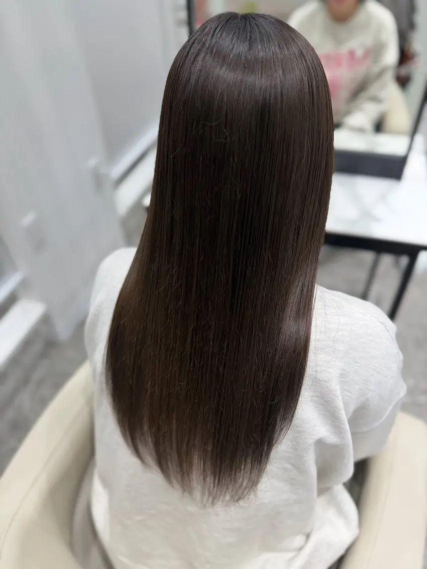 ロング カラー 梅本 つかさのヘアスタイル