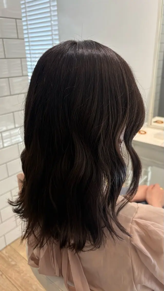 ミディアム カラー カット ヘアカラー 似合わせ 顔周りYUUGAのヘアスタイル