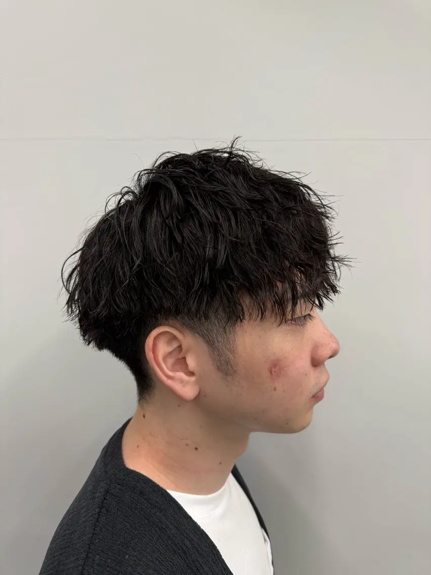 ショート パーマ メンズ メンズパーマ ツイストスパイラルパーマ スパイラルパーマ 坂本響 メンズカット/パーマのヘアスタイル
