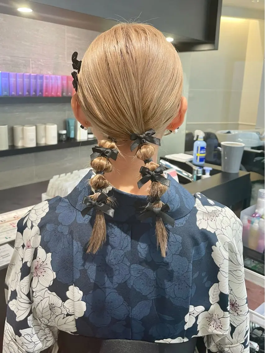 ミディアム ヘアアレンジ 卒業式のヘアスタイル ダブルカラー🦖 /髪質改善⚡️しおりのヘアスタイル
