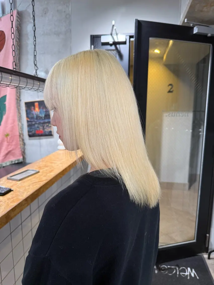 セミロング カラー ブロンド ピンクカラー ヘアカラー 【🥀履歴修正🥀】 ハイトーン職人/拓真のヘアスタイル