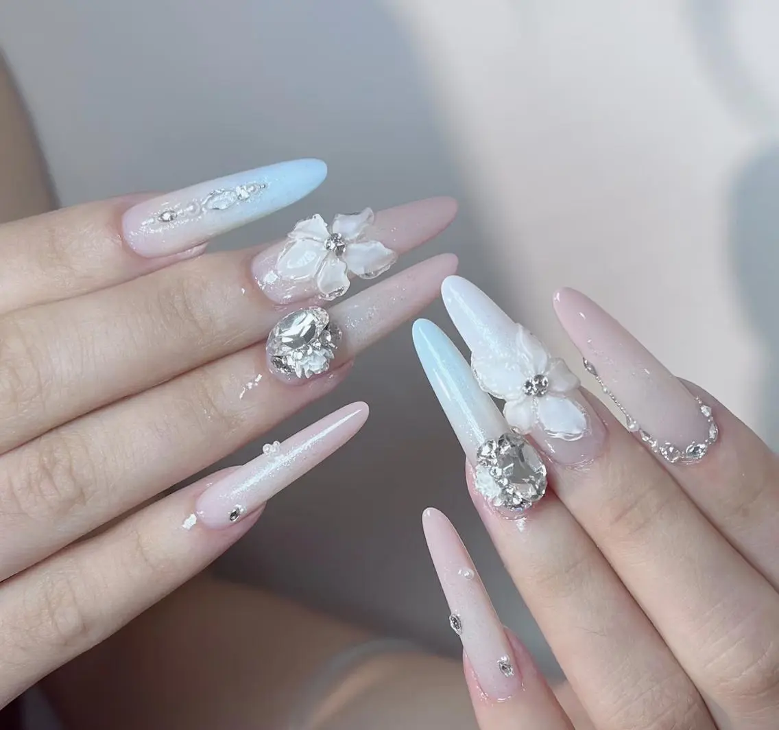 ネイル ハンドネイル Pure&Rich Nailのネイルデザイン