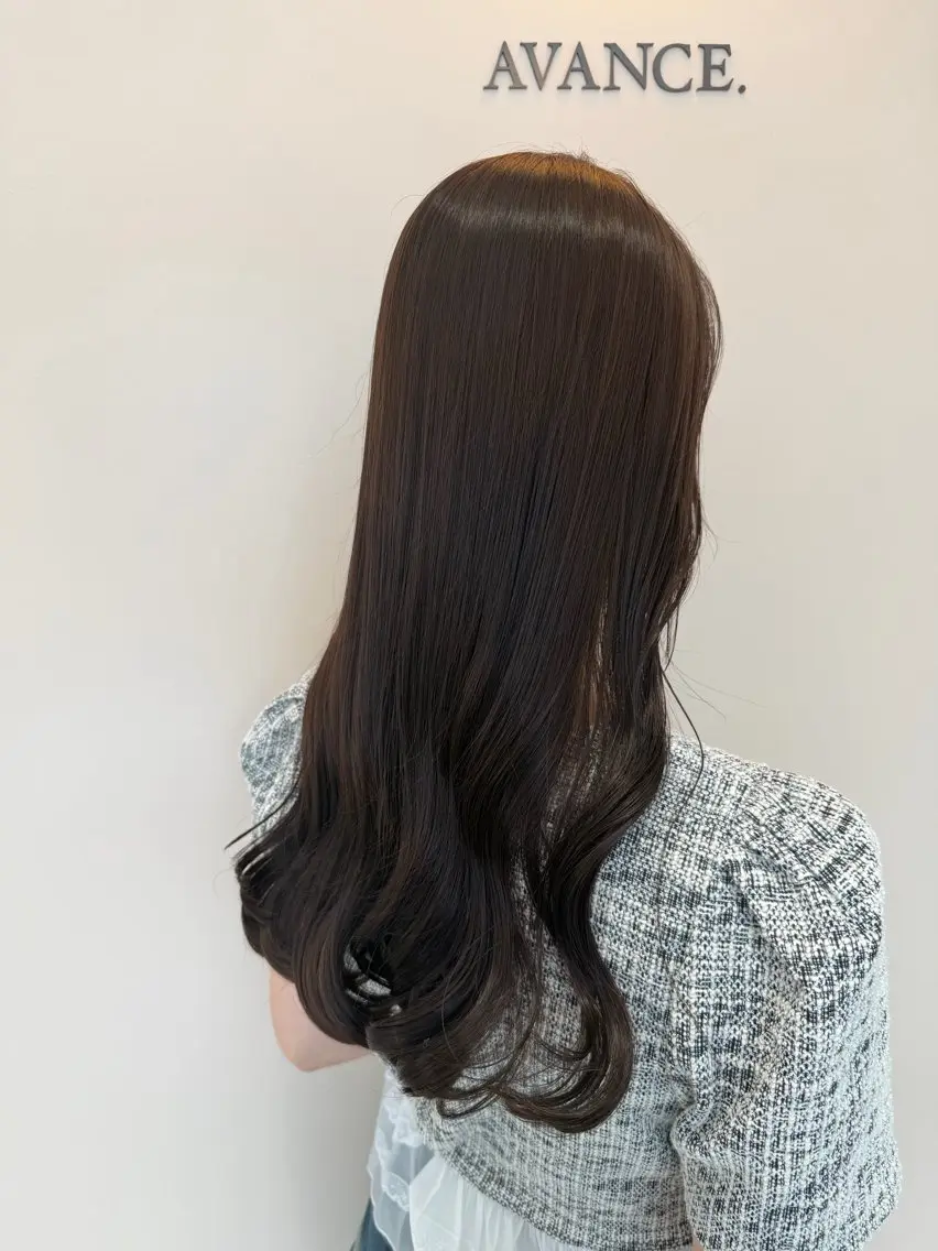 ロング アッシュ ヘアカラー AVANCE.Rin /箕面/髪質改善のヘアスタイル