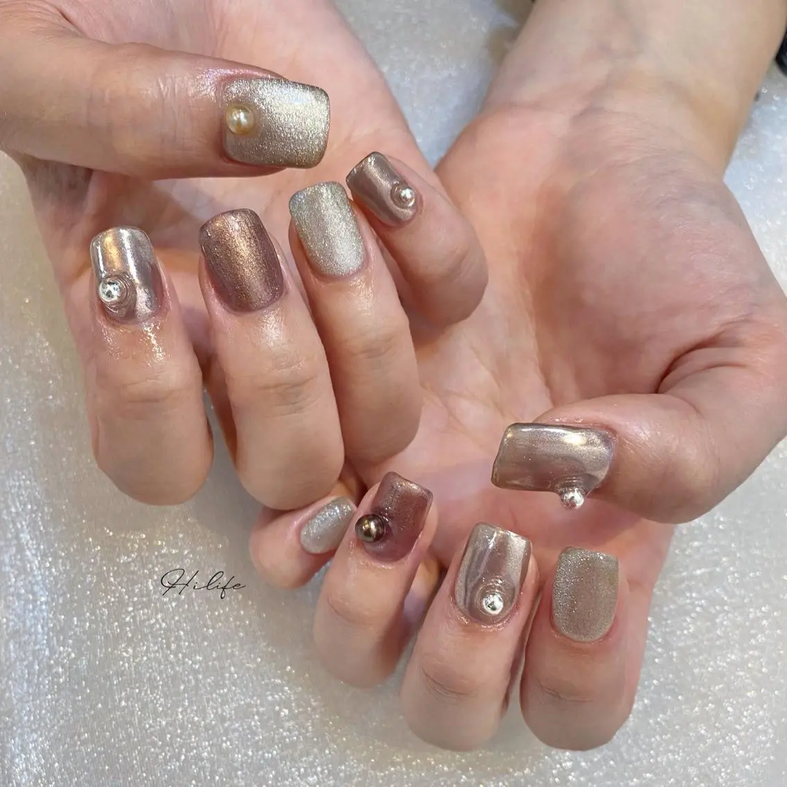 ネイル キラキラネイル マグネットネイル ミラーネイル ショートネイル スクエアネイル Nail Adore.のネイルデザイン