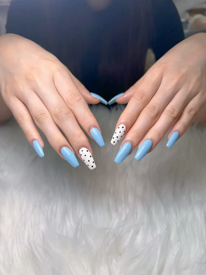 ネイル ブルー ハンドネイル Kingnail Emiのネイルデザイン