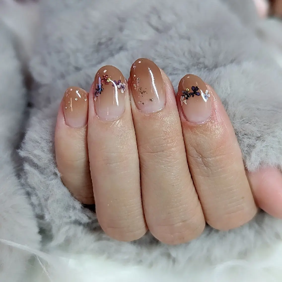 ネイル グラデーション m&pPrivate nailsalonのネイルデザイン