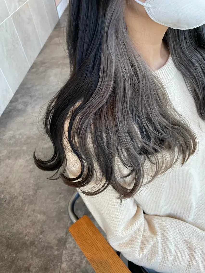 インナーカラーブリーチ込みの写真