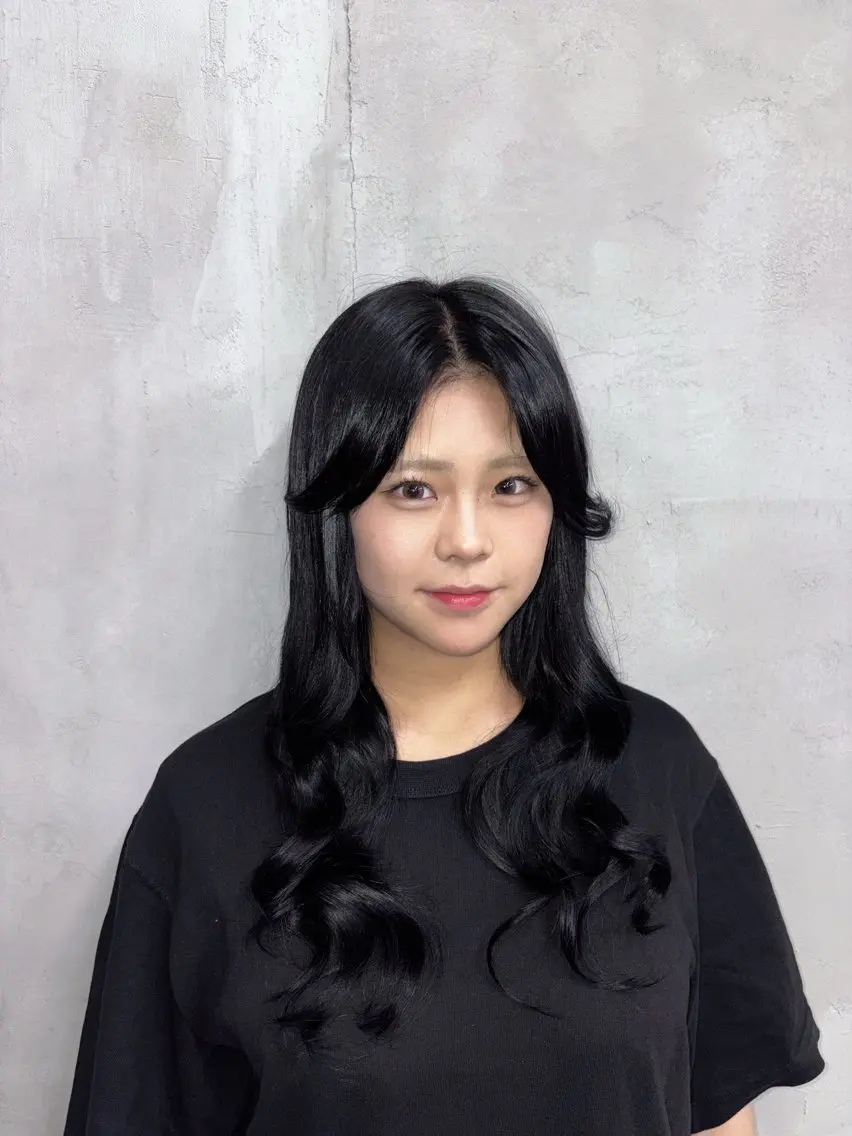 ロング ロング Rin🥀 大通り/カラーモデルのヘアスタイル