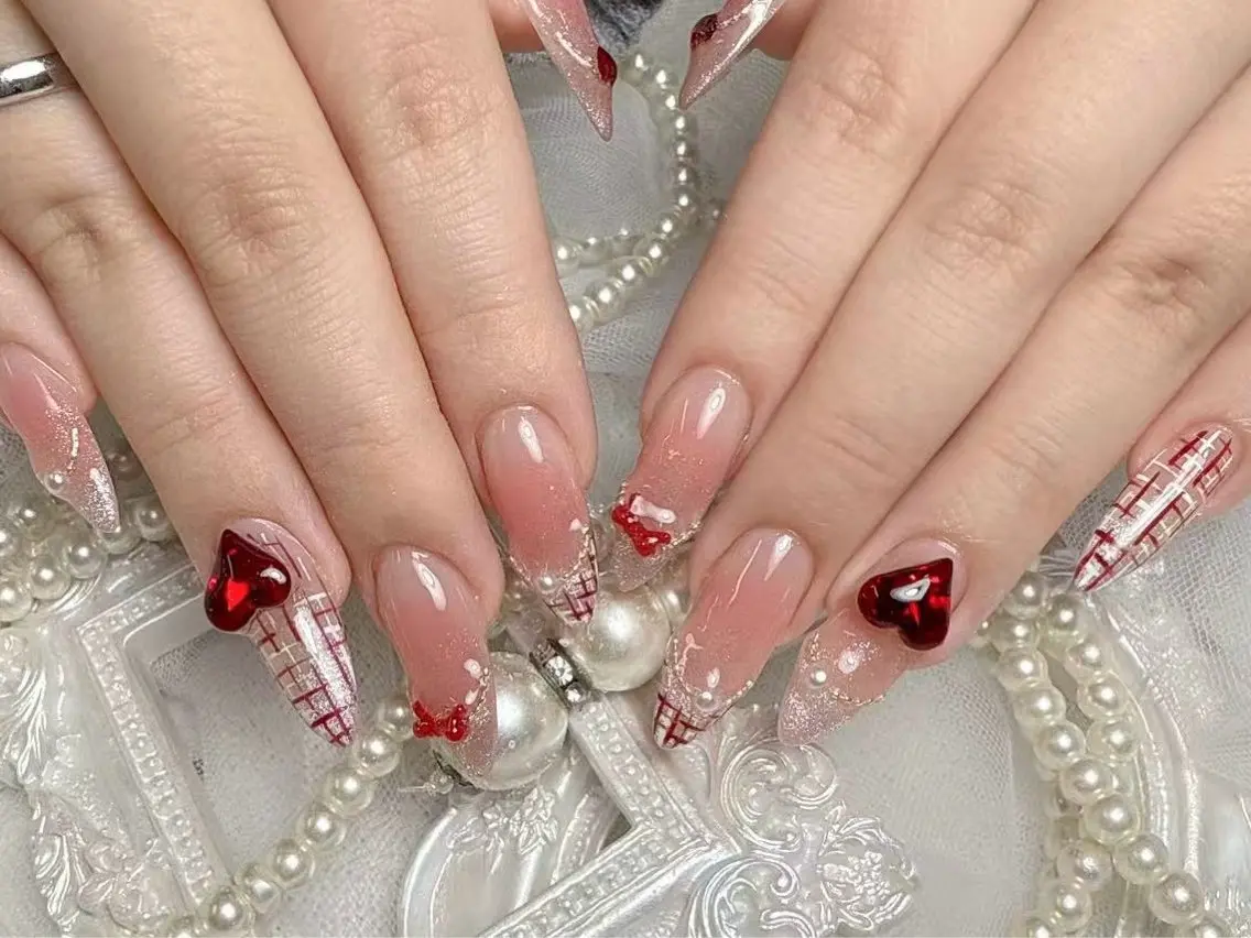 ネイル ジェルネイル 韓国ネイル マグネットネイル 持ち込み ワンカラーネイル ハンドネイル ハンドケア R1🎀Nail💕 池袋東口店のネイルデザイン