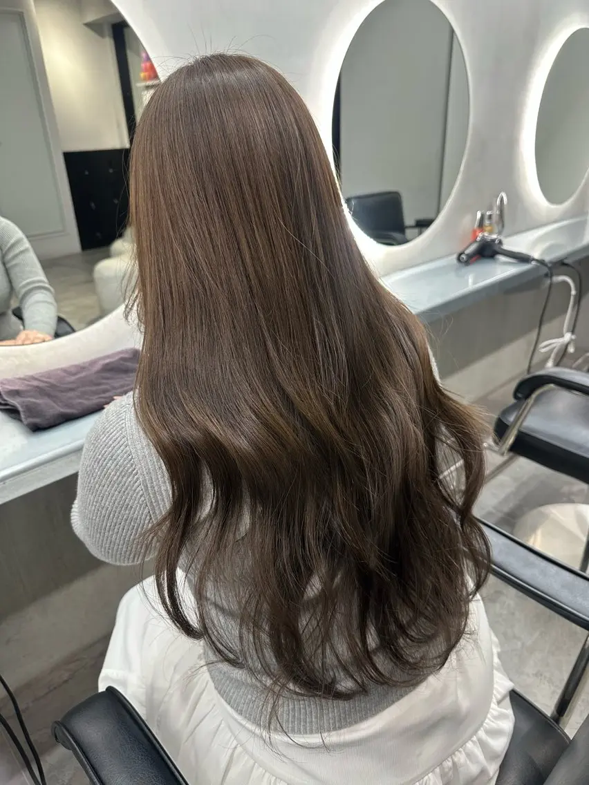 カラー 透明感カラー グレージュ/あいのヘアスタイル