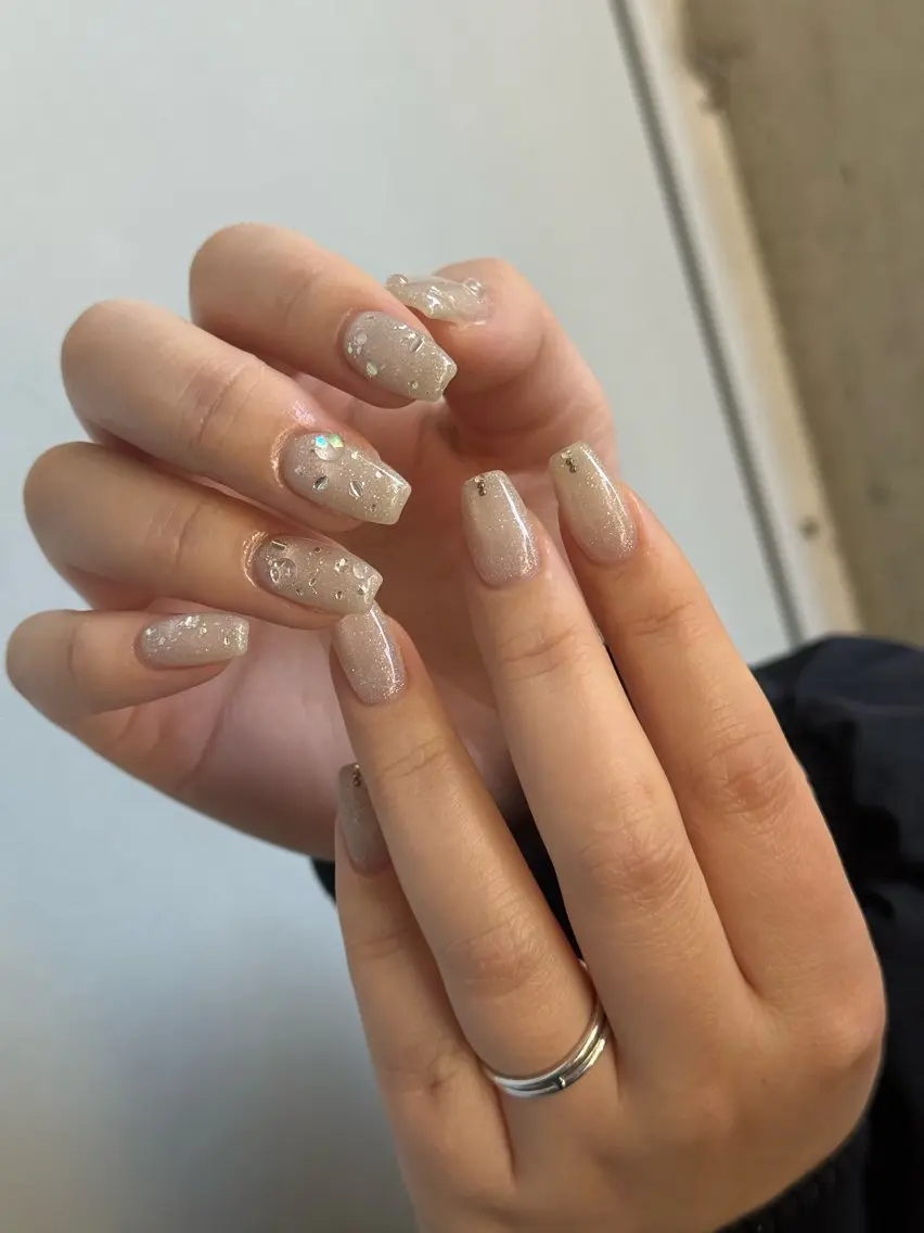 ネイル ホワイト Manon Yuiのネイルデザイン