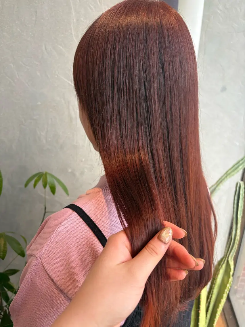 セミロング カラー カット ヘアカラー 秋吉 結愛のヘアスタイル