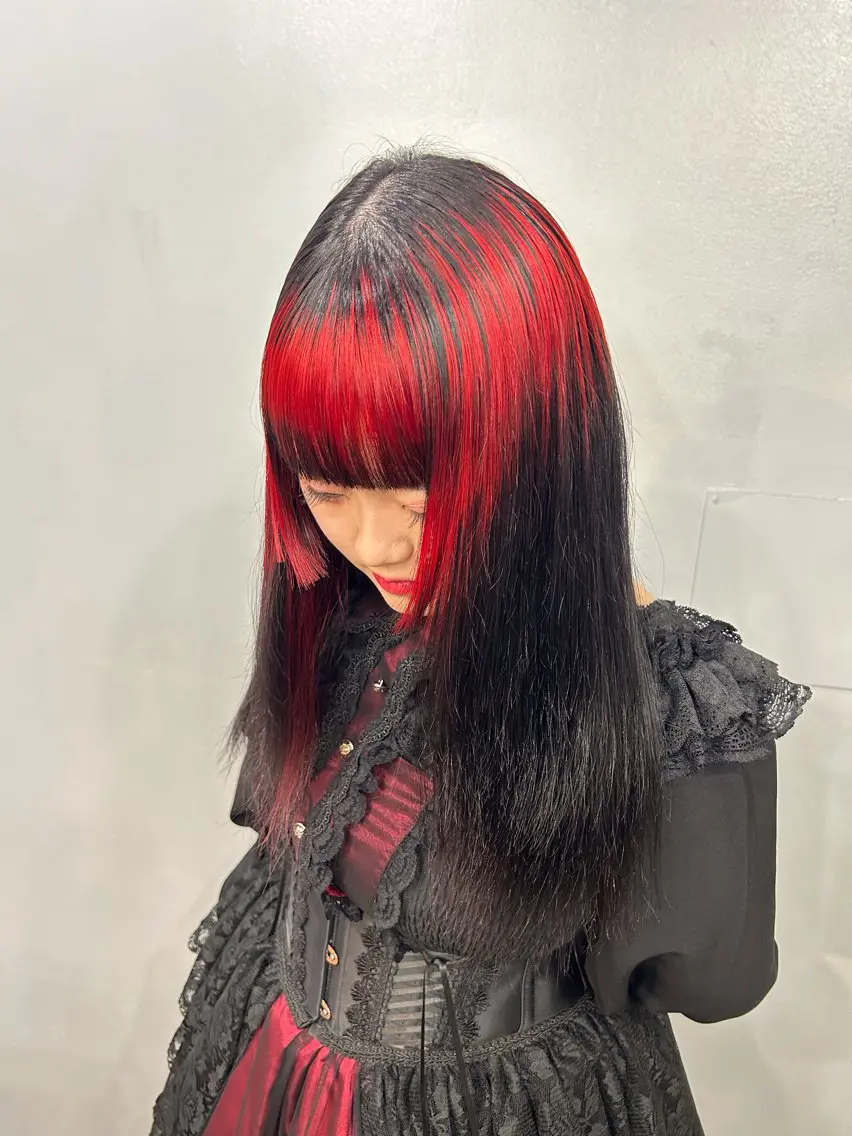 ロング XENA 渋谷店のヘアスタイル