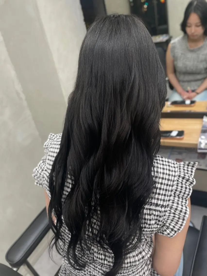 カラー 黒髪 ブルーカラー ブルーブラック ヘアカラー 倉敷La fith/ Renoのヘアスタイル