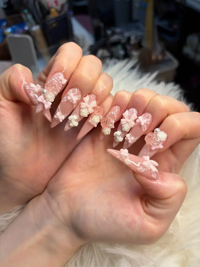 ネイル アートネイル オーロラネイル チークネイル 長さ出し フットネイル ハンドネイル Chan nailsのネイルデザイン