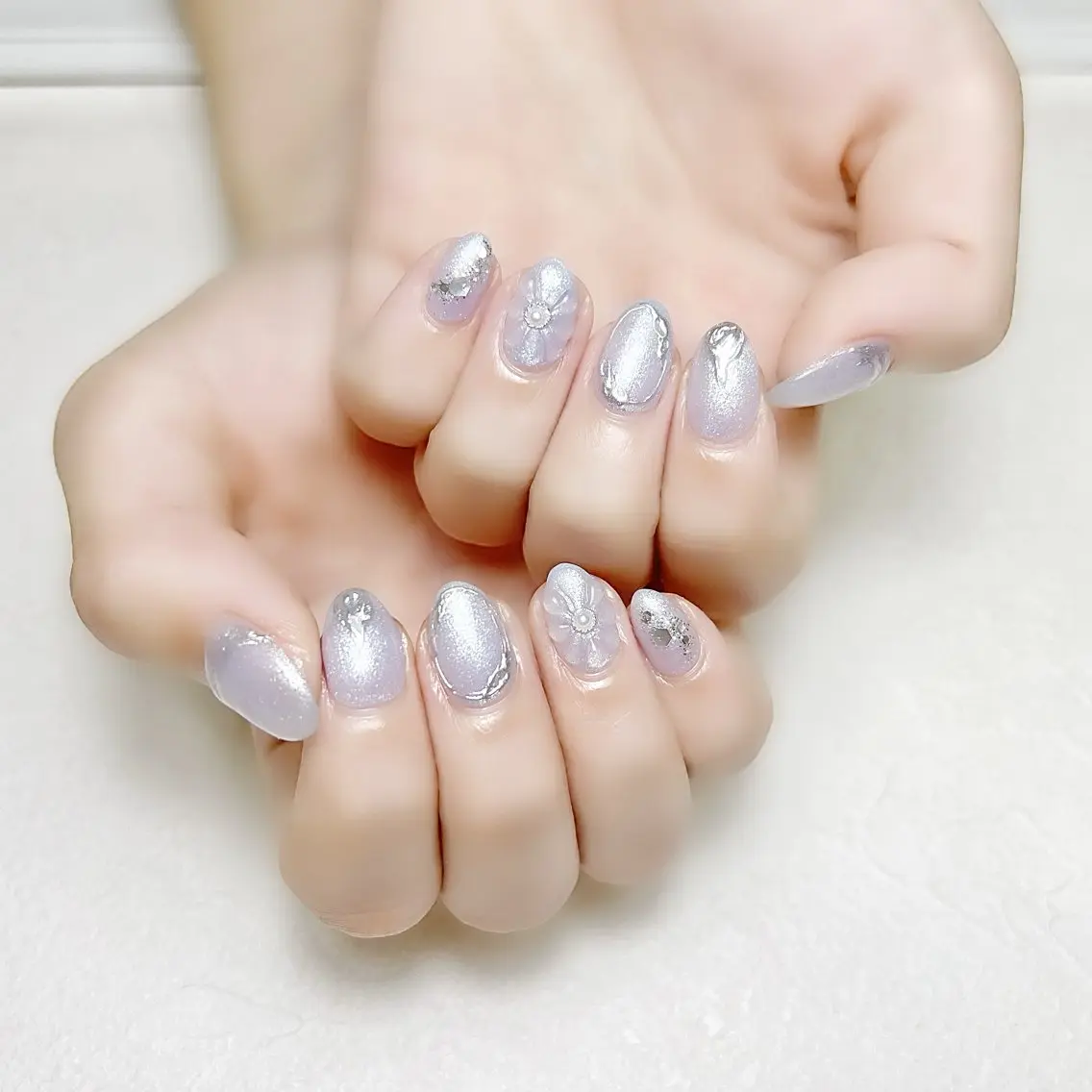 ネイル フラワーネイル ガーリー キラキラネイル 水色 ミラーネイル rouse nail RISATOのネイルデザイン