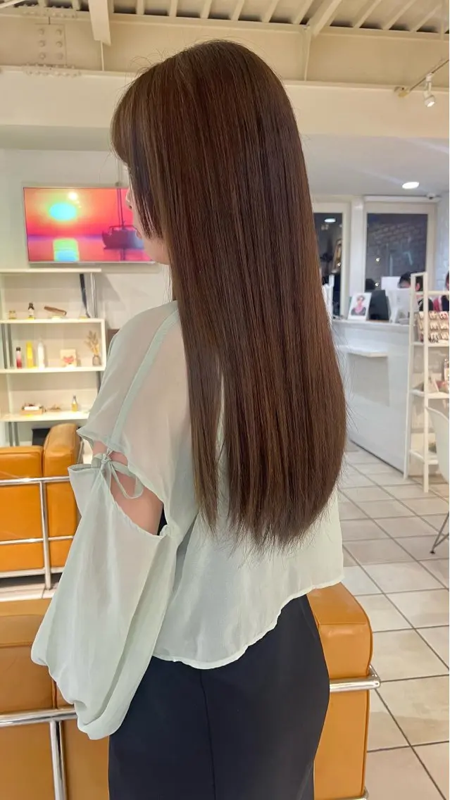 ロング カラー ブラウンカラー 宮武 萌のヘアスタイル