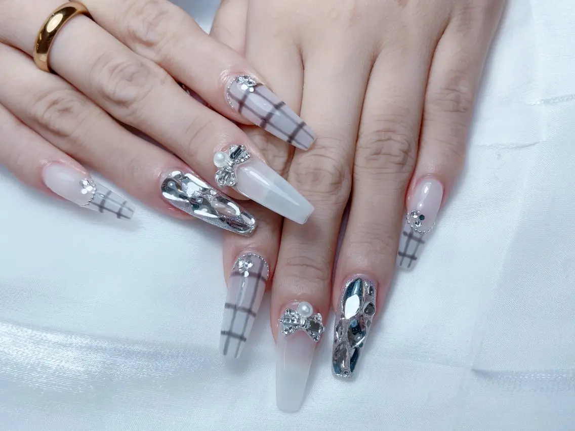 ネイル ハンドネイル M🌷nail 長さだし専門店のネイルデザイン
