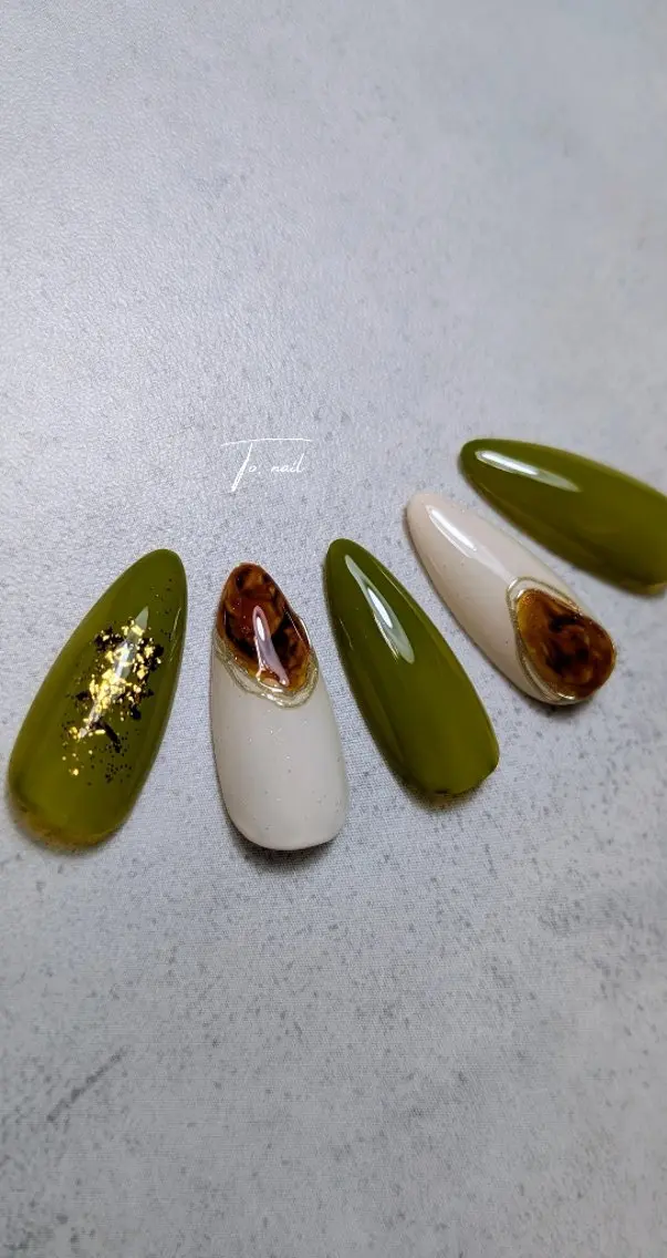 ネイル ハンドネイル To. nail （トゥ ネイル）のネイルデザイン