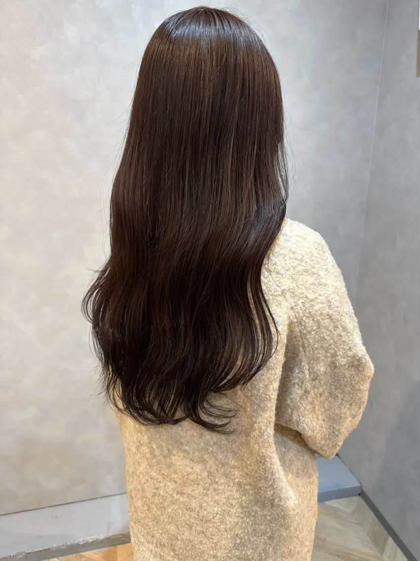 ロング カラー ヘアアレンジ アッシュ ベージュカラー トリートメント ヘアカラー 岩﨑 リョウタのヘアスタイル