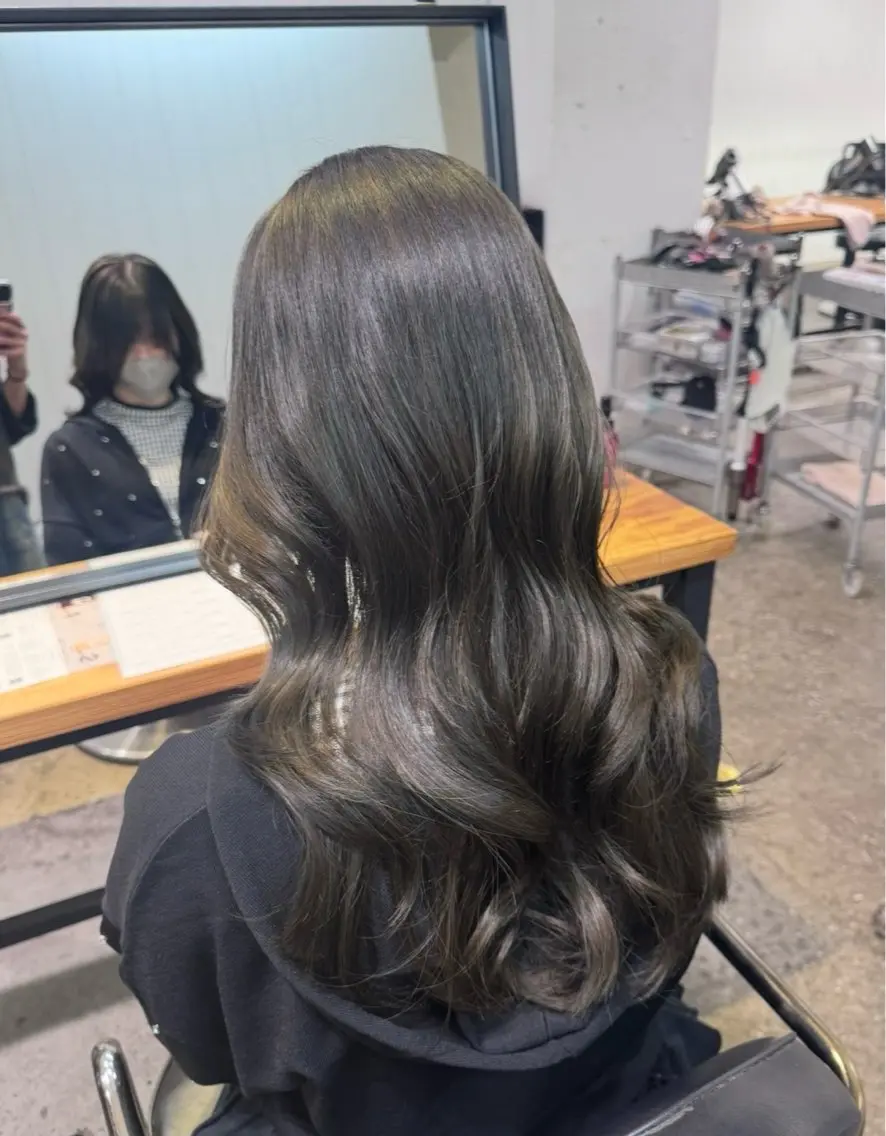 ヘアカラー+トリートメント+ヘアセットの写真