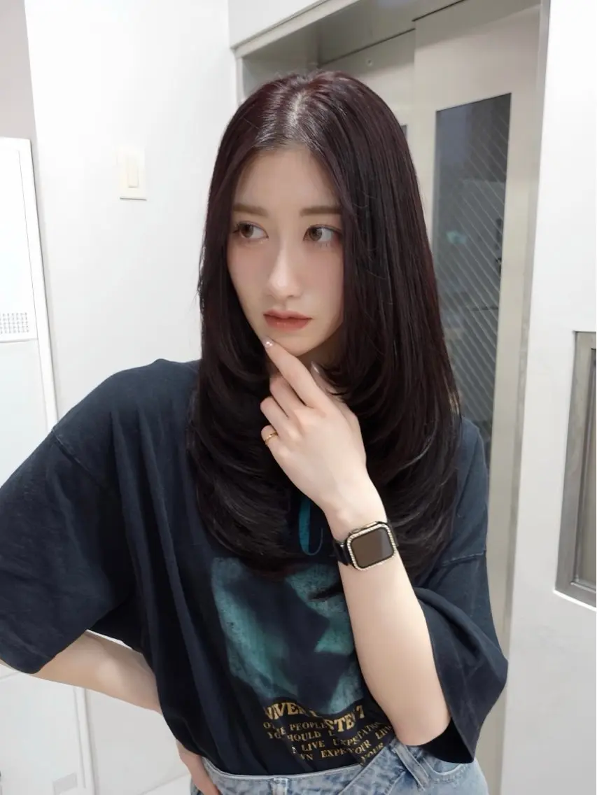 ロング カラー レッドカラー 顔周りカット 髪質改善 レイヤーカット 縮毛矯正 カット ヘアカラー 韓国レイヤー/ 縮毛矯正🎀minaのヘアスタイル