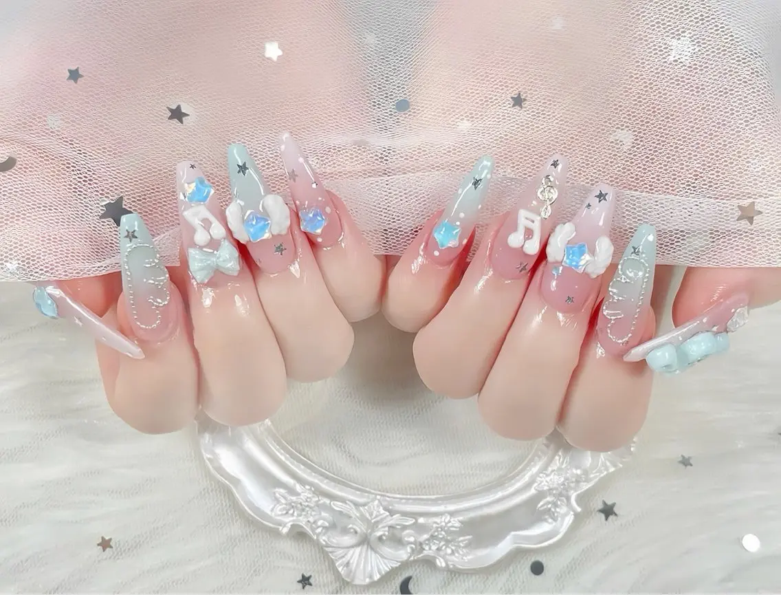 ネイル チークネイル 長さ出し フレンチネイル ジェルネイル グラデーション ハンドネイル THANHTHANH NAILのネイルデザイン