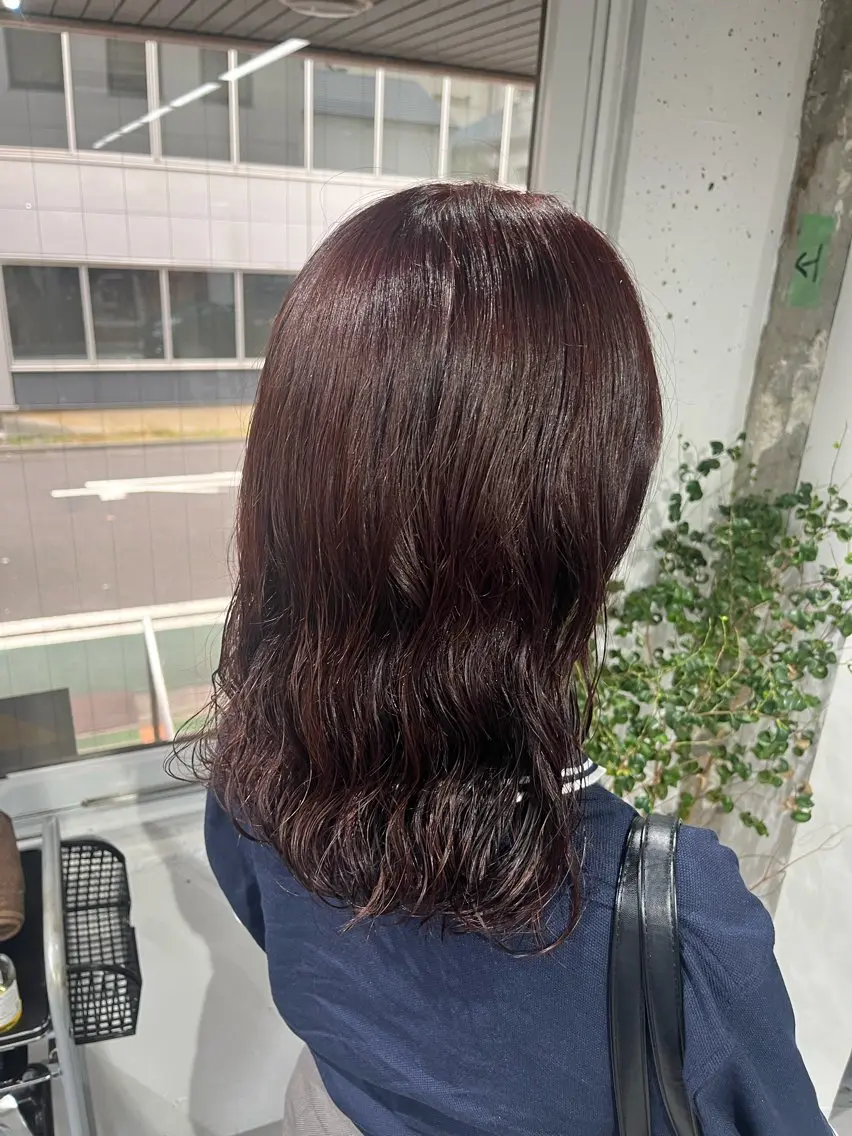 カラー YUJIN ツイスパ波巻き🔥のヘアスタイル