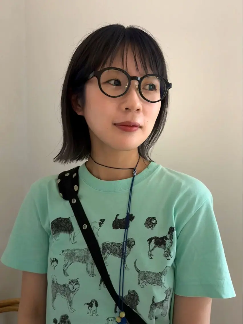 ミディアム 赤瀬川 希咲のヘアスタイル