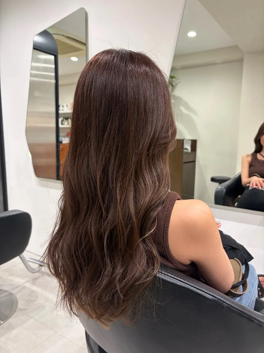 ロング 顔まわりレイヤー 髪質改善 レイヤーカット トリートメント カット ヘアカラー トリートメント 銀座/髪質改善/ 艶カラー/岸田佳祐のヘアスタイル