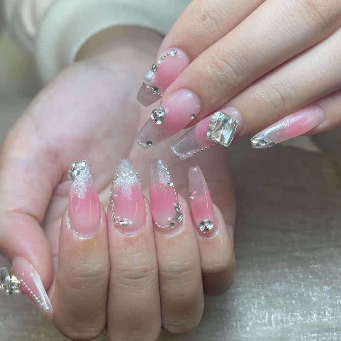 ネイル チークネイル 長さ出し フットネイル マグネットネイル 持ち込み ハンドネイル ANH NAIL ゴテゴテ専門店💎のネイルデザイン