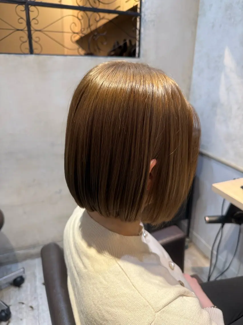 ショート カラー ハイトーンカラー ボブ 美髪矯正🪽／新宿／ ゆうみ🦋のヘアスタイル