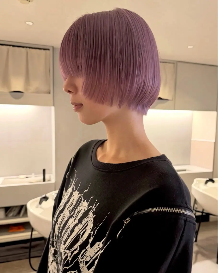 ショート カラー ブリーチ ピンクカラー ホワイトピンク カット ヘアカラー トリートメント RAIMA ハイトーン/レイヤーのヘアスタイル