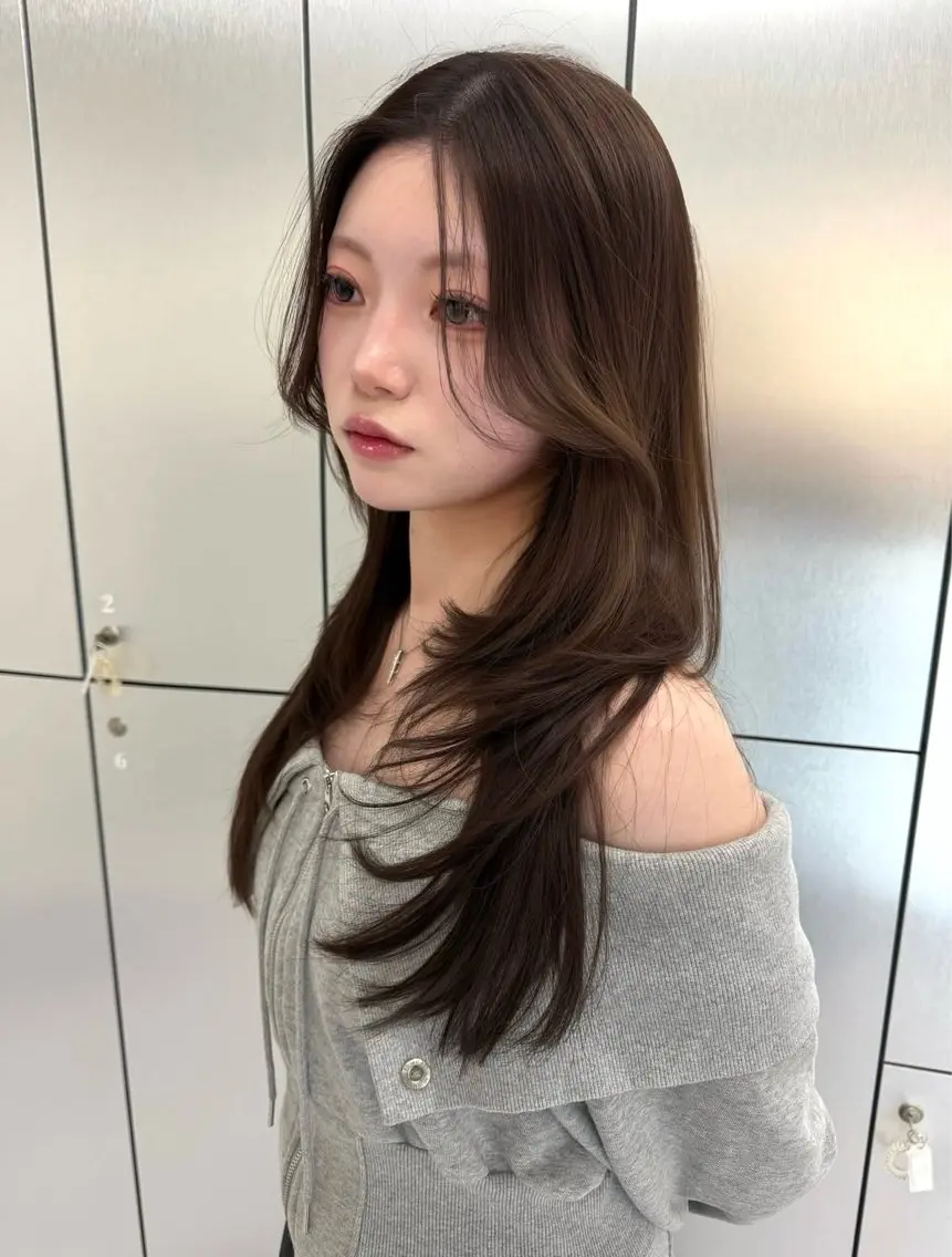 ロング カラー ブラウンカラー 顔まわりレイヤー 韓国風ヘア レイヤーカット カット ヘアカラー トリートメント ヘアセット 髪質改善/縮毛矯正/ ブリーチなしカラーのヘアスタイル