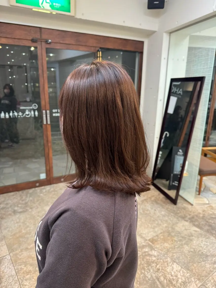 ミディアム カラー ミディアムレイヤー レイヤーカット 内藤 さつきのヘアスタイル