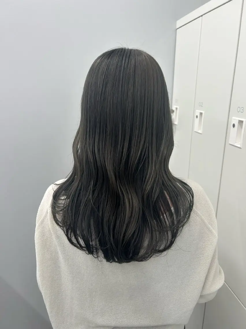 ロング ヘアカラー トリートメント ジャスミン /ROCCO 3rdのヘアスタイル