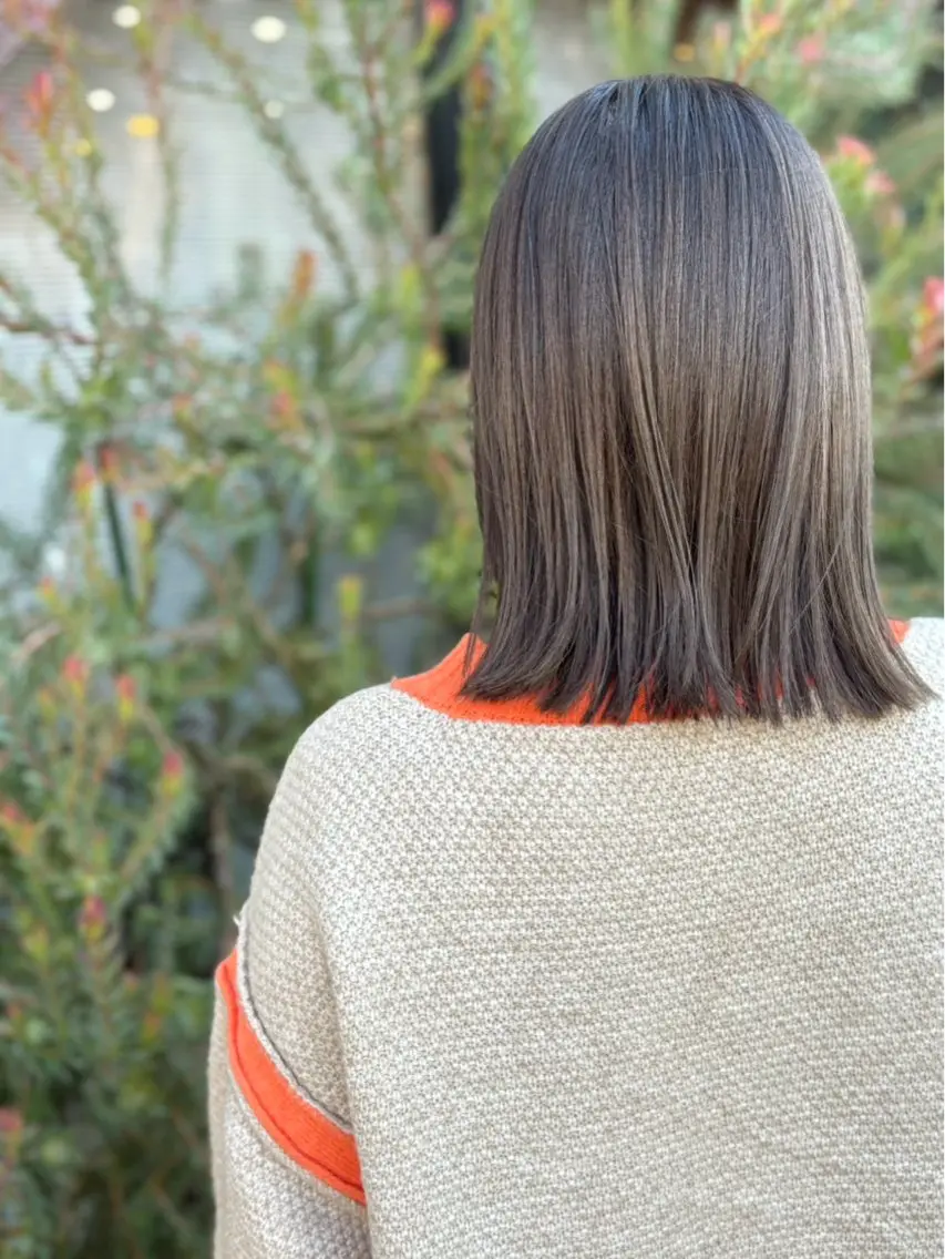 ミディアム ヘアカラー 岩見 和のヘアスタイル