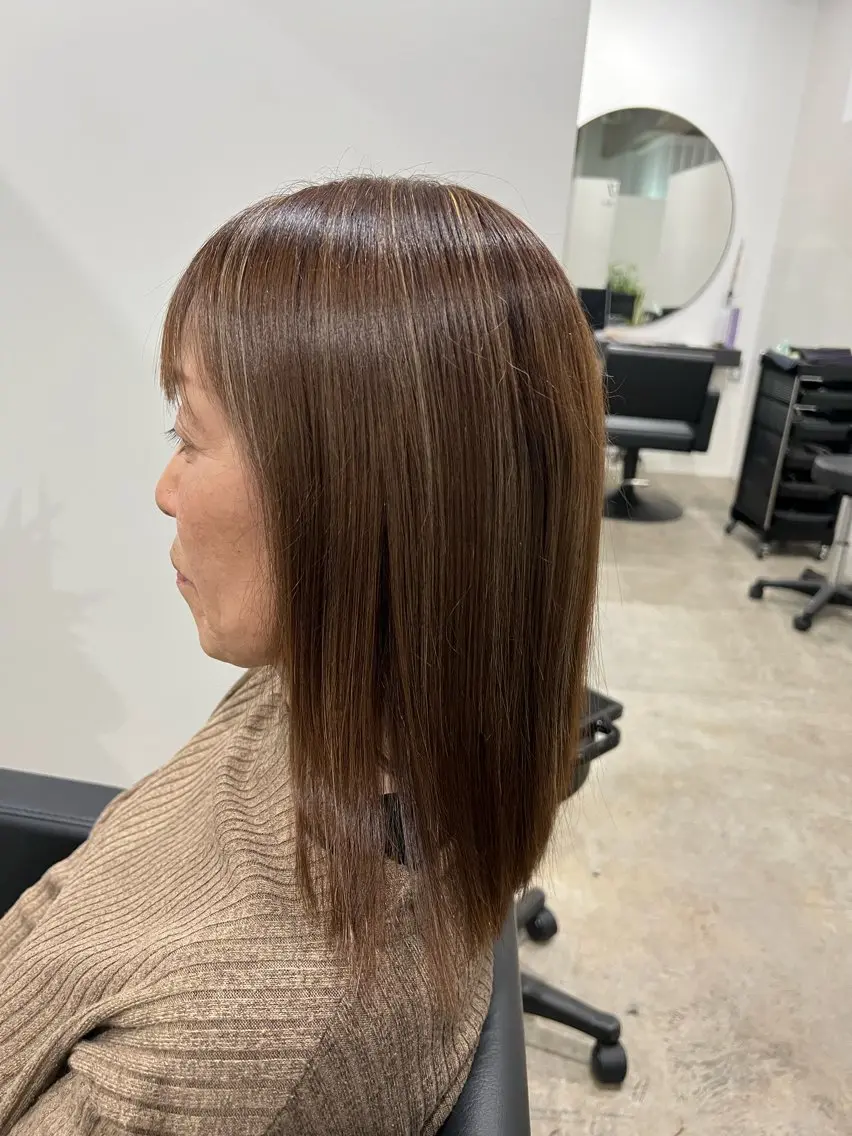ミディアム ハイライト 小澤 蘭のヘアスタイル