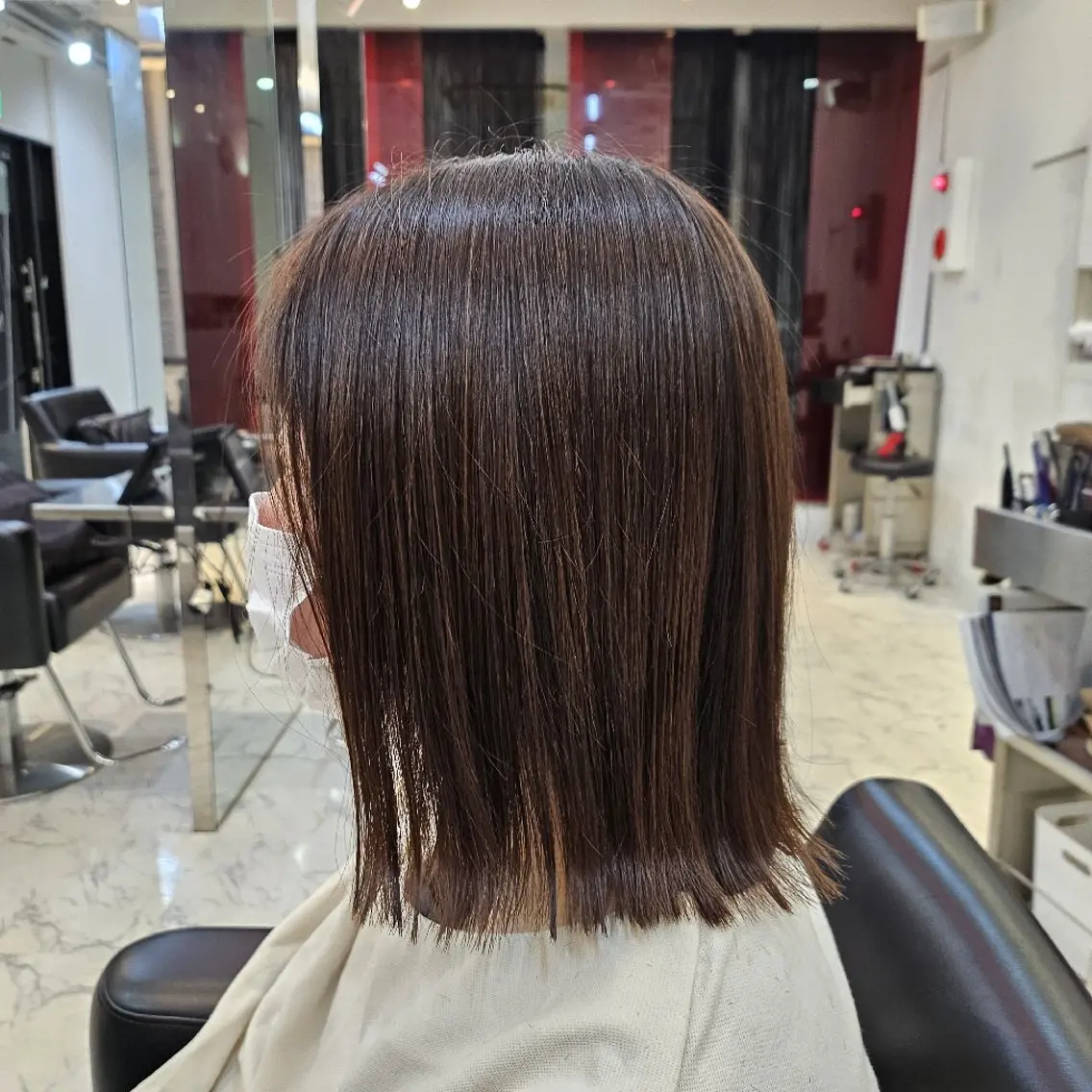 女性限定カット(スタイルチェンジ)ロング、セミロング→ミディアム(肩上)の写真