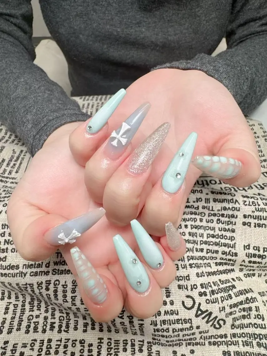 ネイル ENsalon AKIRAのネイルデザイン