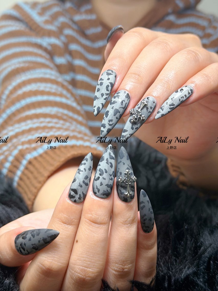 ネイル アートネイル ジェルネイル マグネットネイル ニュアンスネイル シンプルネイル ハンドネイル AiLy Nail 上野店のネイルデザイン
