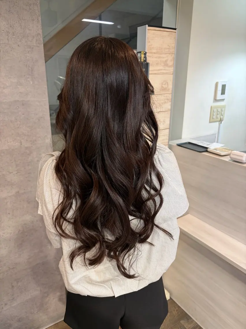 ロング カラー ブラウンカラー トリートメント カット ヘアカラー トリートメント SHUKA🎀 韓国スタイル艶カラーのヘアスタイル