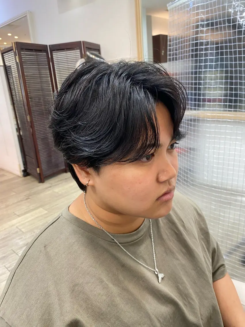 ミディアム パーマ メンズ ミディアムパーマ ダウンパーマ メンズパーマ ニュアンスパーマ カット パーマ 市川 博紀 店長のヘアスタイル
